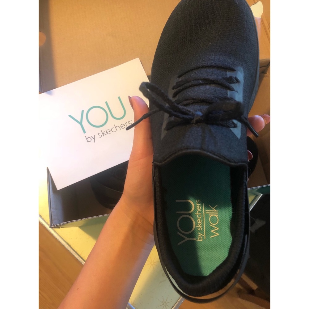 Brand new black YOU by sketchers 💙
